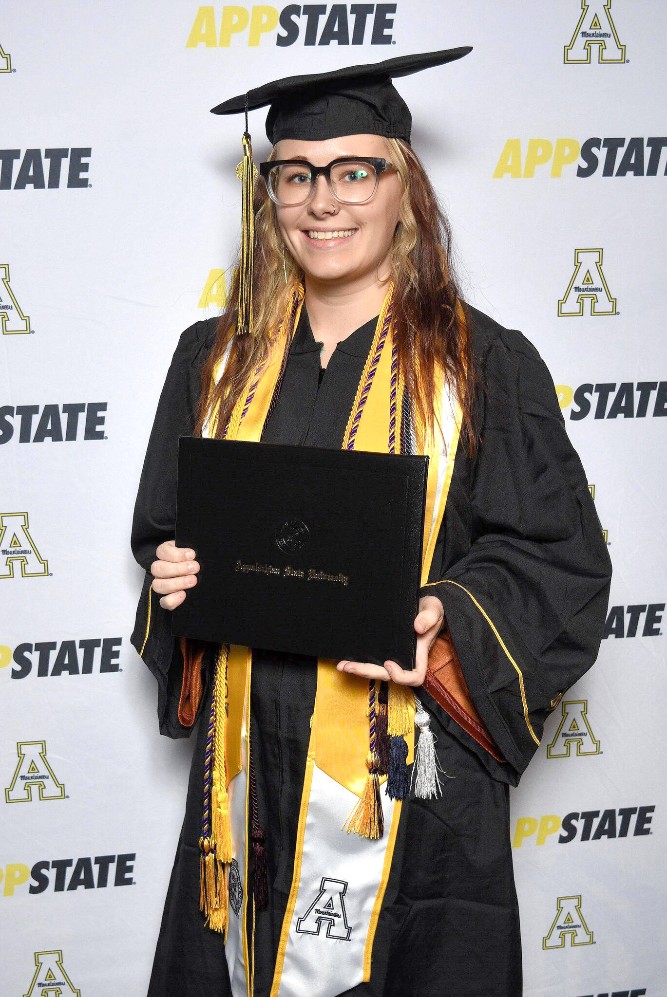 Rachel Ray in her App State graduation photo